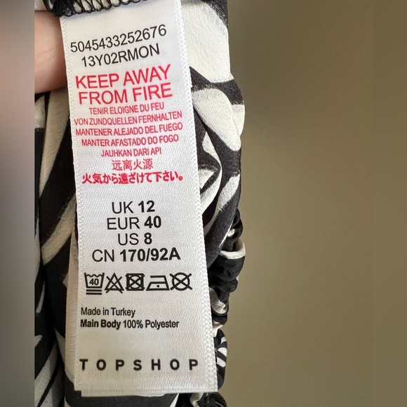 Topshop One Sleeve Off the Shoulder Ruffled Crop Top Size 8 - Picture 6 of 6